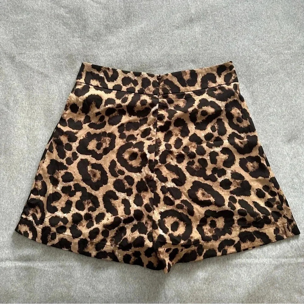 Hayden LA leopard high rise shorts size L - Picture 6 of 9